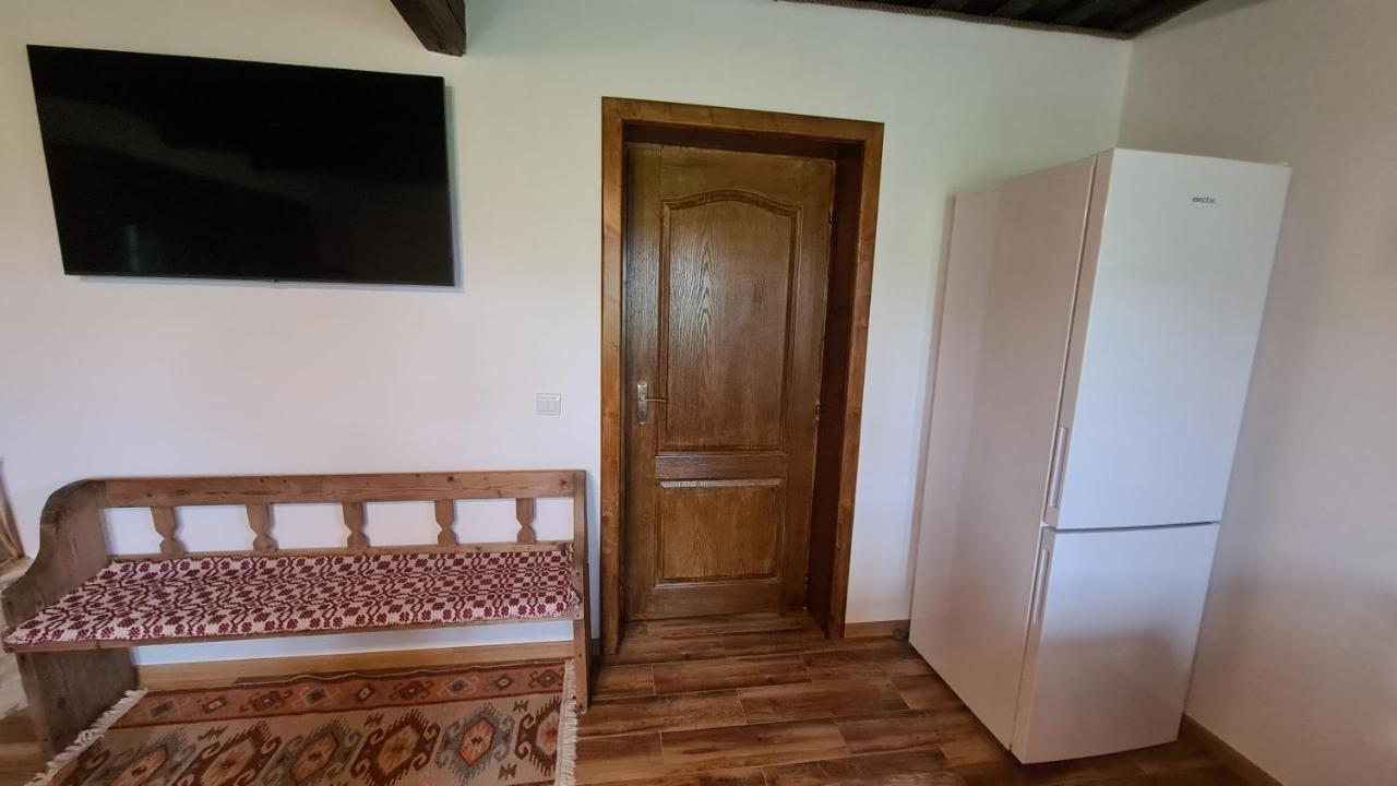 Casa Bunicilor Din Oncestiヴィラ エクステリア 写真
